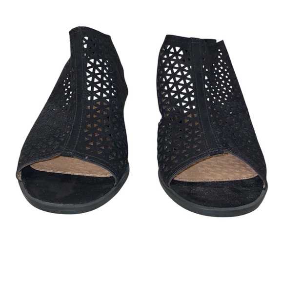 American Eagle Outfitters Black Open-Toe Block Heel Sandals - Picture 6 of 13